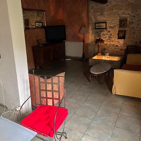 La Maison Sur La Place Aigues-Mortes Eksteriør billede