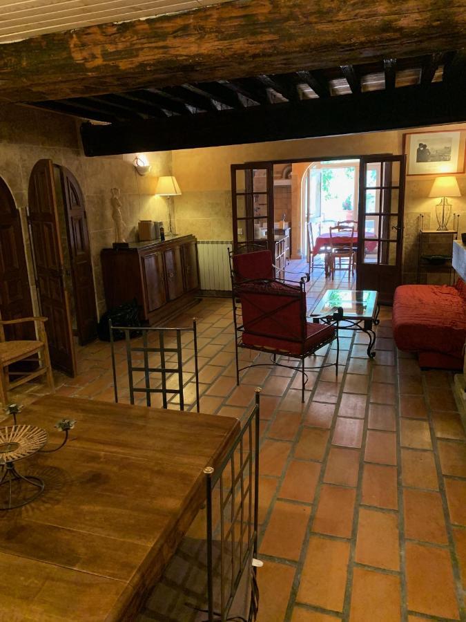 La Maison Sur La Place Aigues-Mortes Eksteriør billede