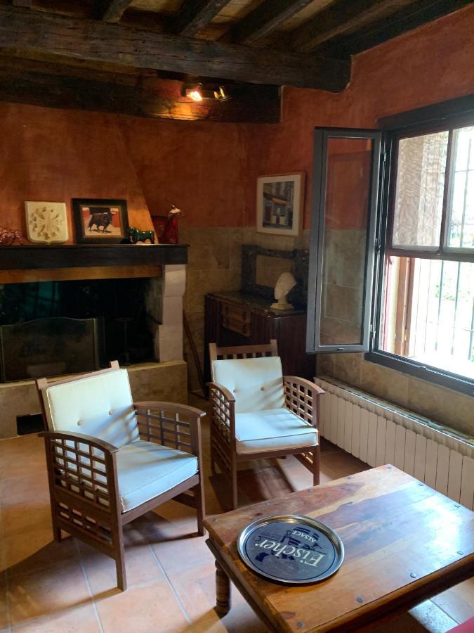 La Maison Sur La Place Aigues-Mortes Eksteriør billede