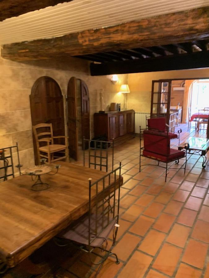 La Maison Sur La Place Aigues-Mortes Eksteriør billede