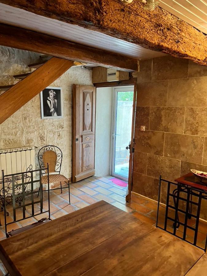 La Maison Sur La Place Aigues-Mortes Eksteriør billede